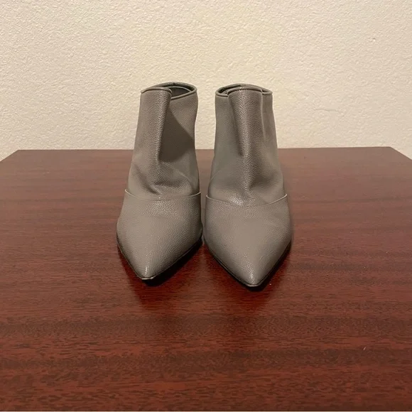 Gio Diev Leather High Heel Mule Pump - Picture 3 of 7